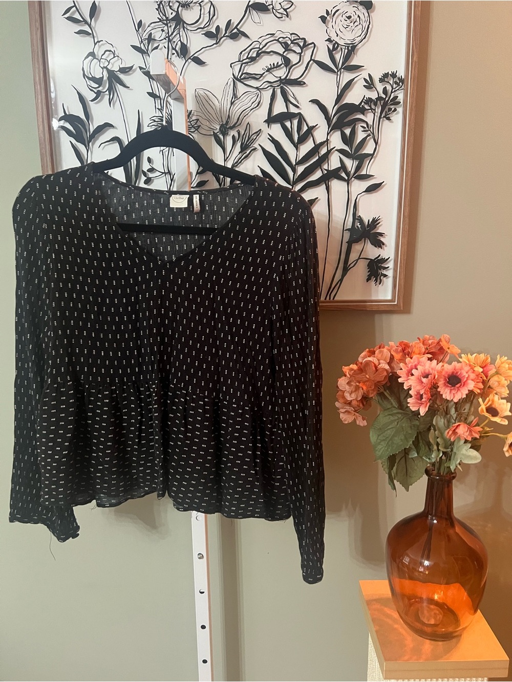 Paper Crane Black White Printed V-Neck Peplum Top Size Small